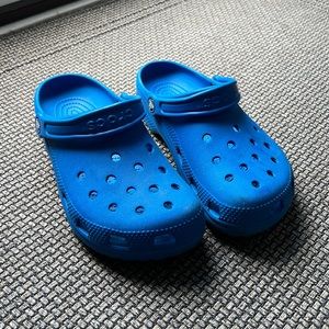 Blue Crocs 🐊